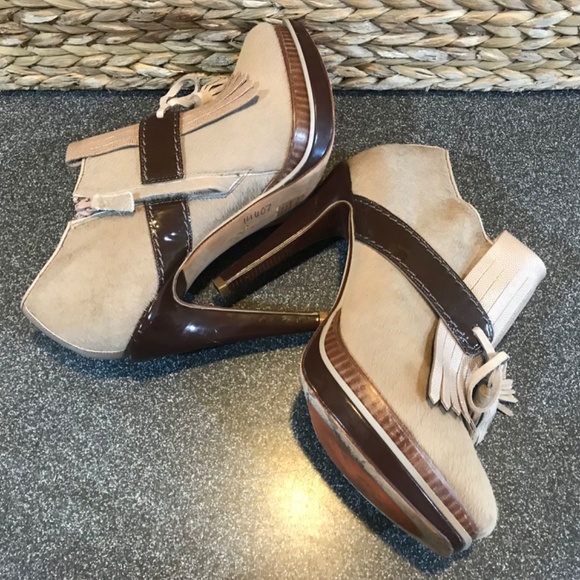 Cole Haan Nike Air "Kiltie" Tan Leather Heeled Booties - Picture 10 of 13